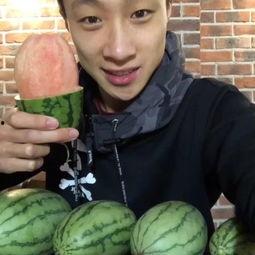 大瓜吃瓜的视频,揭秘热门视频背后的精彩故事